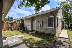 714 N Center St, Arlington, TX 76011 - Photo 24