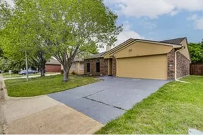 625 Hollyberry Drive, Mansfield, TX 76063 - Photo 4