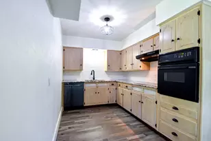 2517 Fairbrook St, Irving, TX 75062 - Photo 18