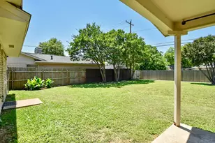 2517 Fairbrook St, Irving, TX 75062 - Photo 8