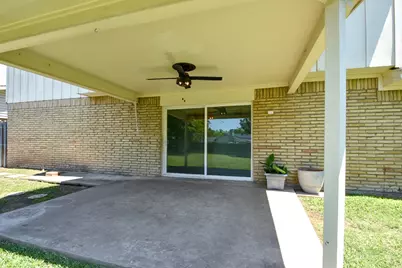2517 Fairbrook Street, Irving, TX 75062 - Photo 4
