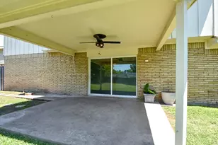 2517 Fairbrook St, Irving, TX 75062 - Photo 4