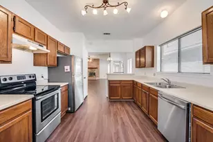 812 Melville Dr, Arlington, TX 76015 - Photo 6