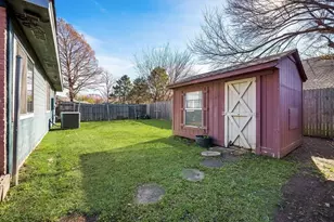 812 Melville Dr, Arlington, TX 76015 - Photo 16