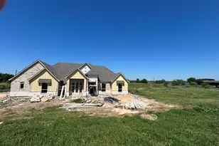 471 Red Bird Dr, Springtown, TX 76082 - Photo 2