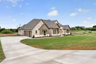 471 Red Bird Dr, Springtown, TX 76082 - Photo 2