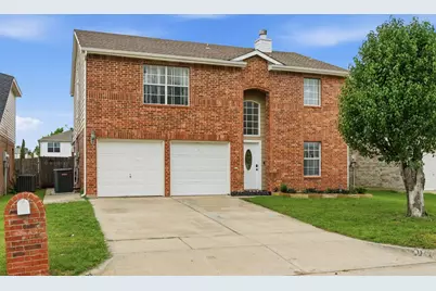 8173 Heritage Place Drive, Fort Worth, TX 76137 - Photo 2