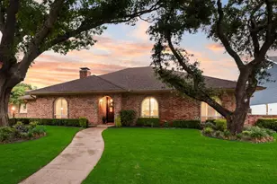 2000 Lake Shore Ln, Plano, TX 75023 - Photo 1