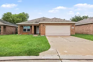 18011 Kinsale Valley Ln, Houston, TX 77060 - Photo 2