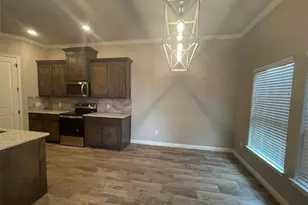 3022 Promenade Dr, Granbury, TX 76049 - Photo 4