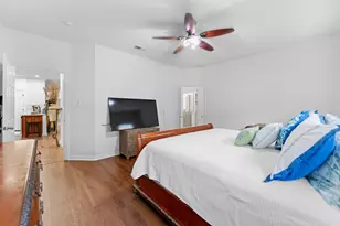 1025 Pearson St, Irving, TX 75061 - Photo 8