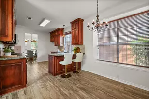 232 Touchdown Dr, Irving, TX 75063 - Photo 10