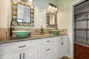 232 Touchdown Dr, Irving, TX 75063 - Photo 18
