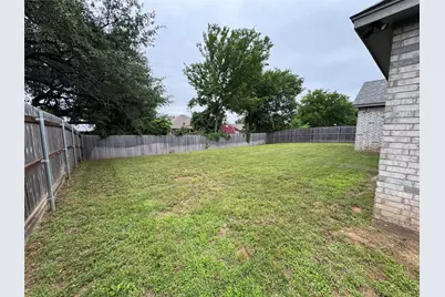 612 Sovereign Drive, Granbury, TX 76049 - Photo 14