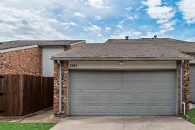 2203 Salem Drive, Carrollton, TX 75006 - Photo 2