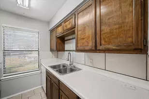 5821 Mansfield Rd, Arlington, TX 76017 - Photo 10
