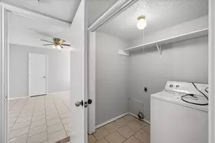 5821 Mansfield Rd, Arlington, TX 76017 - Photo 16