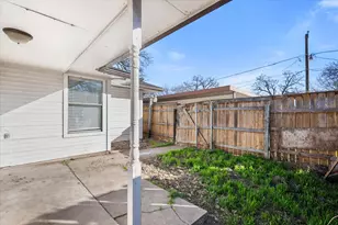 5821 Mansfield Rd, Arlington, TX 76017 - Photo 22