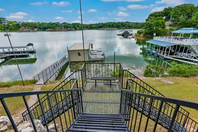 154 Parkview, Gainesville, TX 76240 - Photo 2