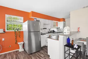 503 E 6th St, Dallas, TX 75203 - Photo 10