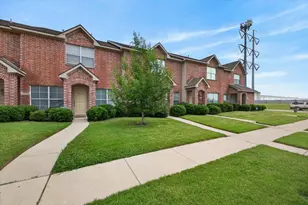 2312 Calendar Ct, Grand Prairie, TX 75050 - Photo 4