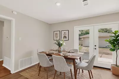2506 Hillsboro Avenue, Dallas, TX 75228 - Photo 2