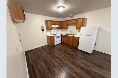 1110 Williams Avenue #C, Cleburne, TX 76033 - Photo 4