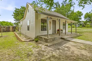 255 Glenn St, Bluff Dale, TX 76433 - Photo 2