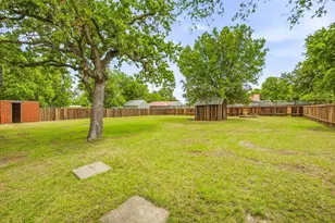 255 Glenn St, Bluff Dale, TX 76433 - Photo 18