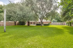 2409 Vega St, Grand Prairie, TX 75050 - Photo 24
