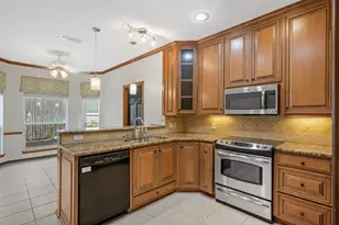 3317 Tiverton Ct, Arlington, TX 76001 - Photo 10