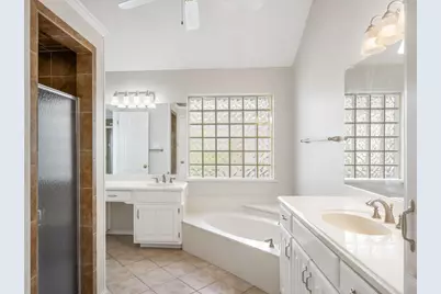 3317 Tiverton Court, Arlington, TX 76001 - Photo 16