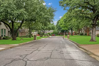 3317 Tiverton Court, Arlington, TX 76001 - Photo 32