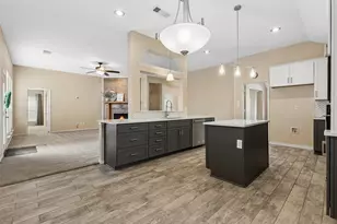 723 Butternut Dr, Garland, TX 75044 - Photo 4