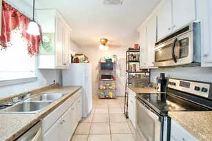 6306 Landmark Dr, Waco, TX 76710 - Photo 8