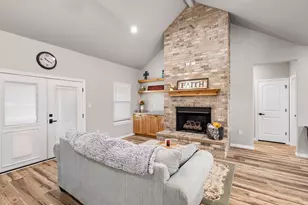 1446 Faulkner Rd, Sunset, TX 76270 - Photo 14