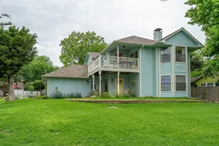 306 Wilson St, Lake Dallas, TX 75065 - Photo 2