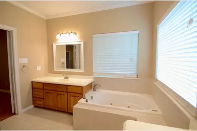 924 Lands End Cove, Hewitt, TX 76643 - Photo 14