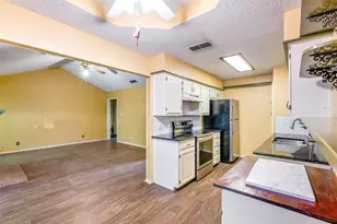 813 Royal Meadows St, Denton, TX 76209 - Photo 10