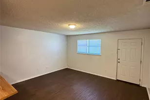 1708 Short St, Cleburne, TX 76033 - Photo 2