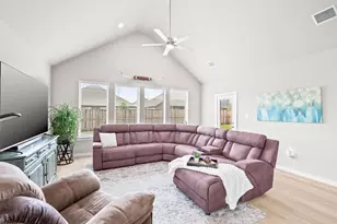 919 Edgehurst Dr, Princeton, TX 75071 - Photo 4