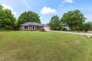 403 N Casa Grande Cir, Duncanville, TX 75116 - Photo 4