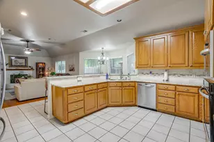 2024 Spinnaker Ln, Azle, TX 76020 - Photo 14