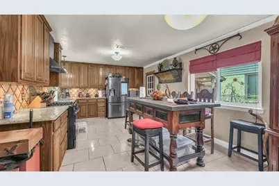 412 Douglas Street, Burleson, TX 76028 - Photo 10