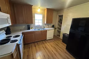 900 W Avenue F, Midlothian, TX 76065 - Photo 2