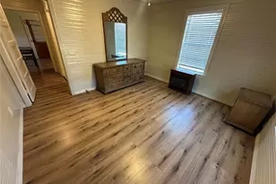 900 W Avenue F, Midlothian, TX 76065 - Photo 4