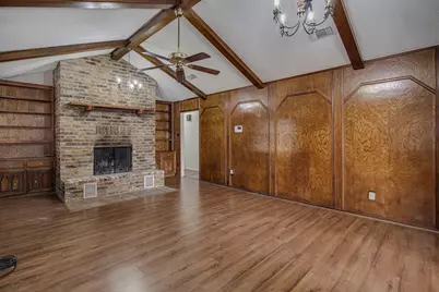 304 Roaring Springs Drive, Joshua, TX 76058 - Photo 10