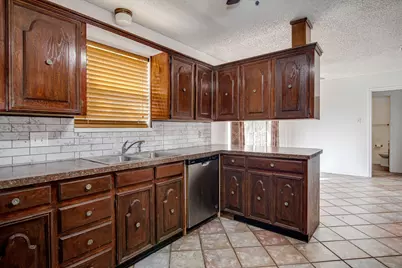 304 Roaring Springs Drive, Joshua, TX 76058 - Photo 14