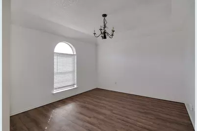 304 Roaring Springs Drive, Joshua, TX 76058 - Photo 16