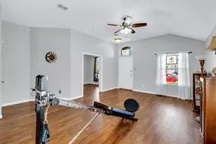 1065 Springhill Dr, Saginaw, TX 76179 - Photo 6